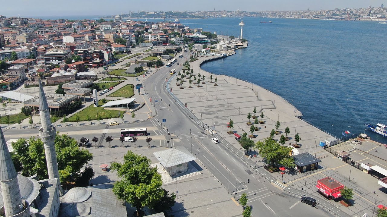 İstanbul Uskudar Square ( Maiden's Tower )