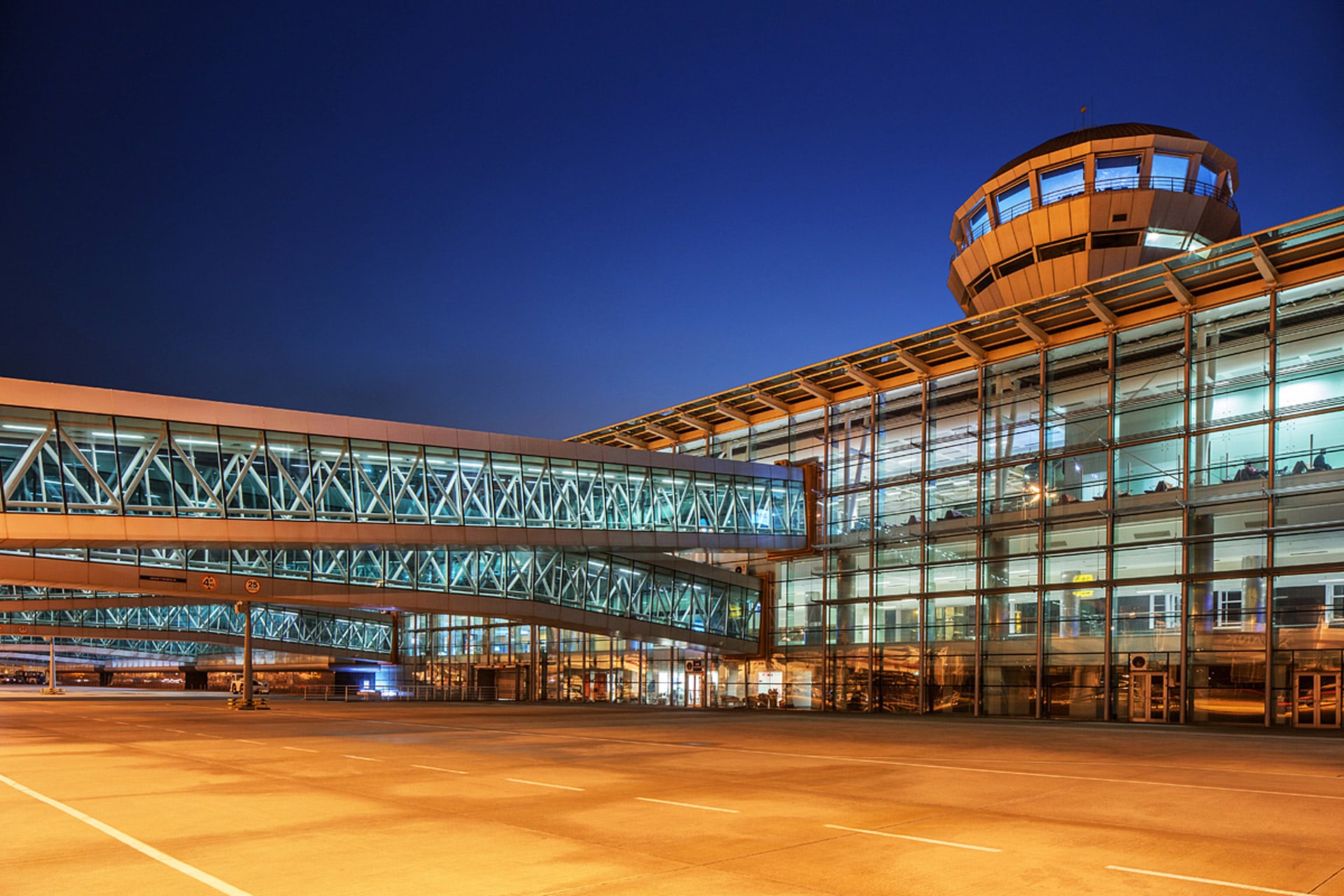 İzmir Adnan Menderes Airport - ADB -